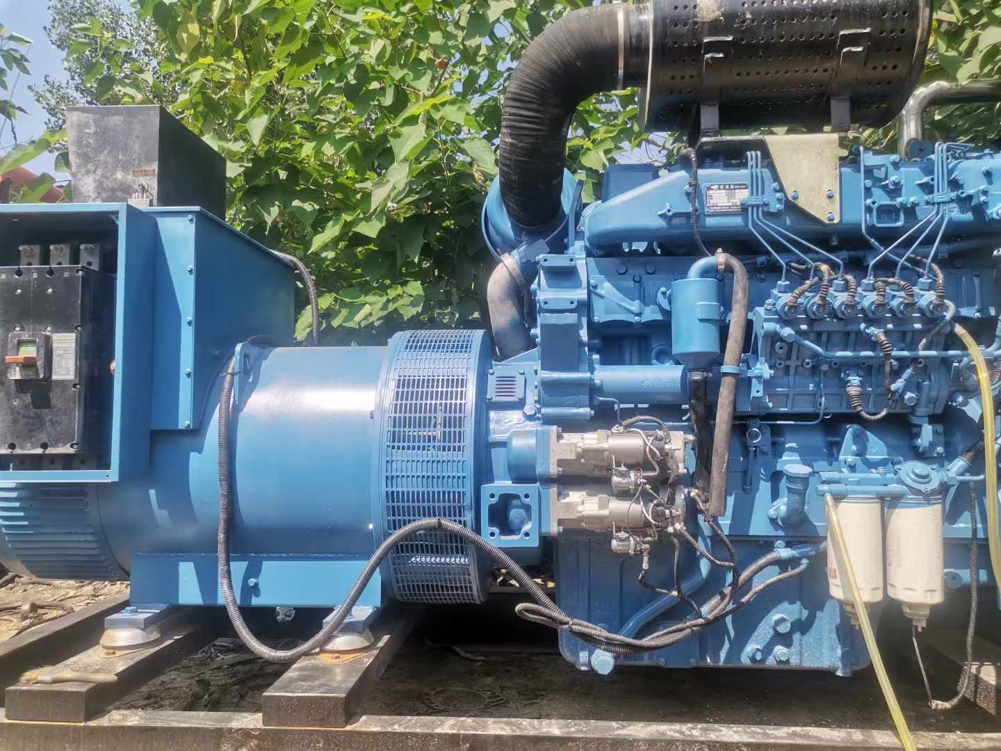镇沅详细说明降低 800kW 柴油发电机输出电流波动的方法