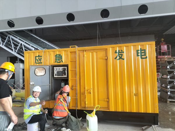 镇沅怎样判断空气滤清器是否需要更换？